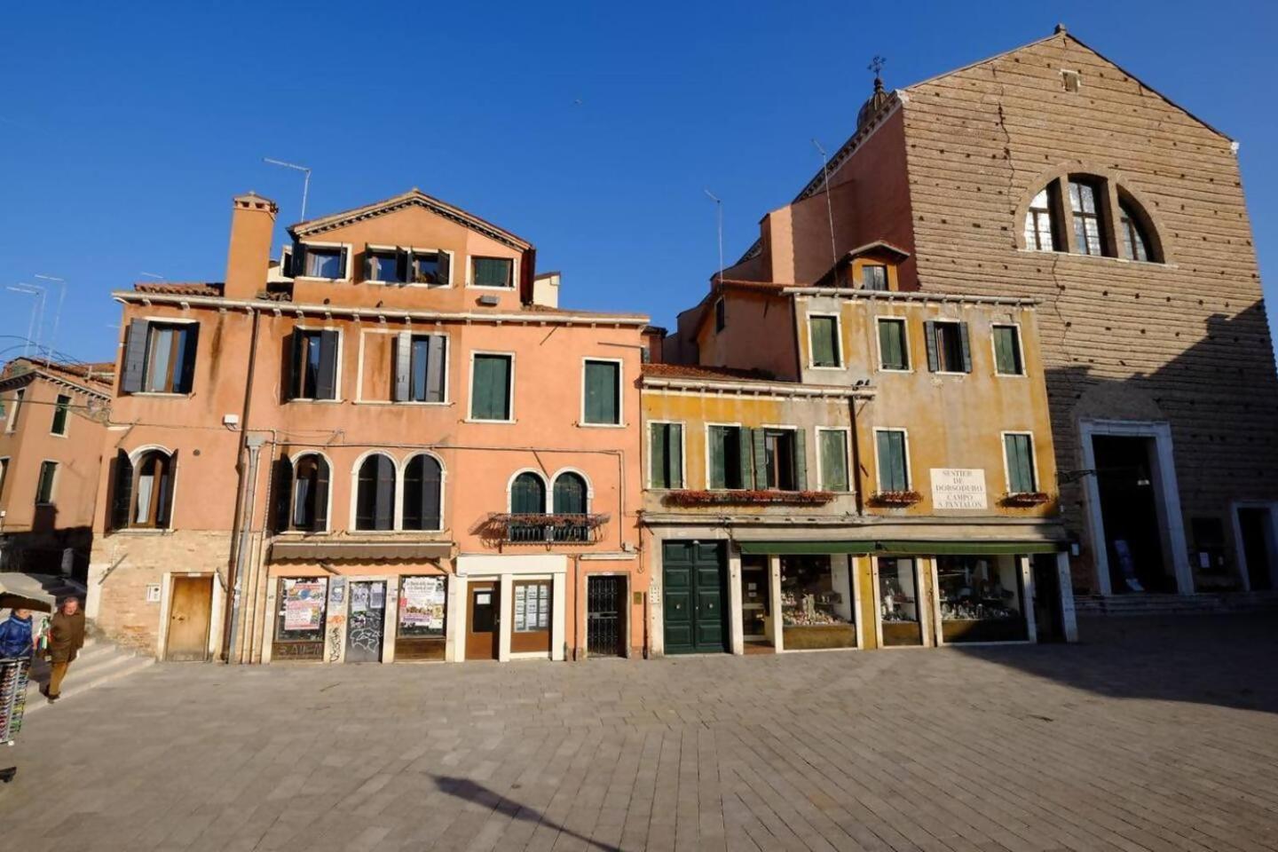 Rio Ca Foscari A San Pantalon Apartment Venice Luaran gambar