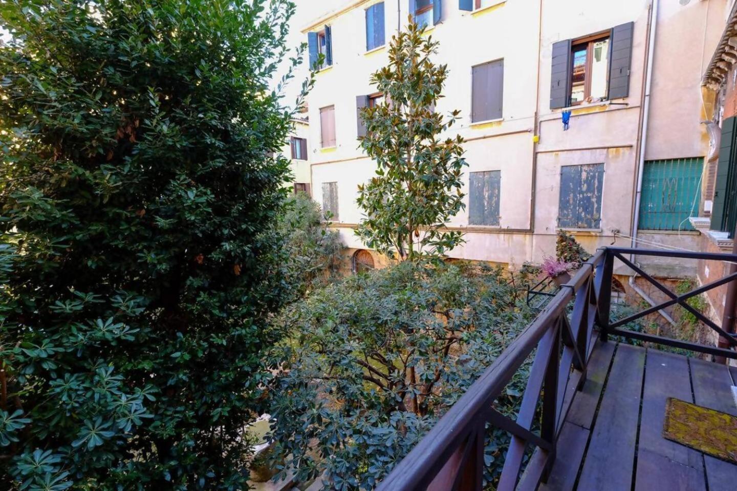 Rio Ca Foscari A San Pantalon Apartment Venice Luaran gambar
